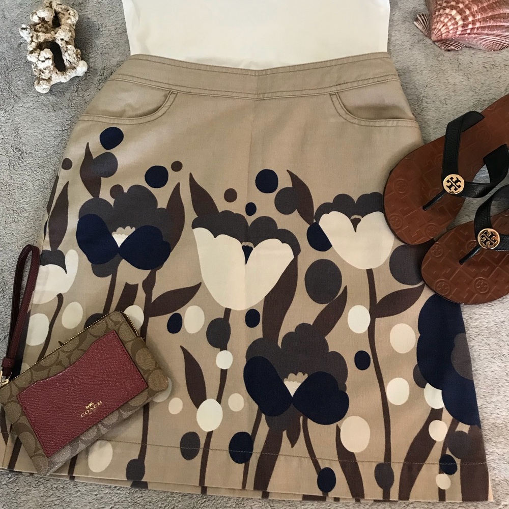 🚫🚫🚫 SOLD Boden khaki printed skirt SOLD 🚫🚫🚫